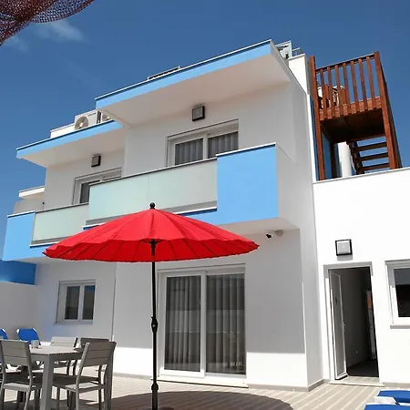 4 Surf 招待所 巴勒尔