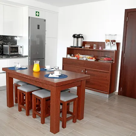 4 Surf Guest house Baleal