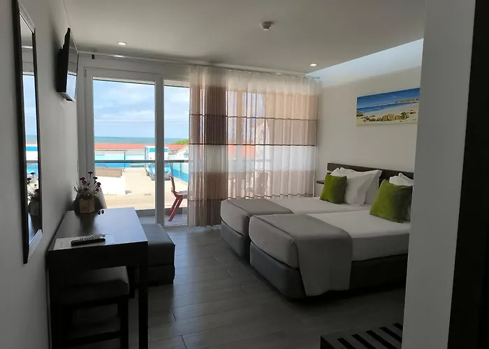 4 Surf Πανσιόν