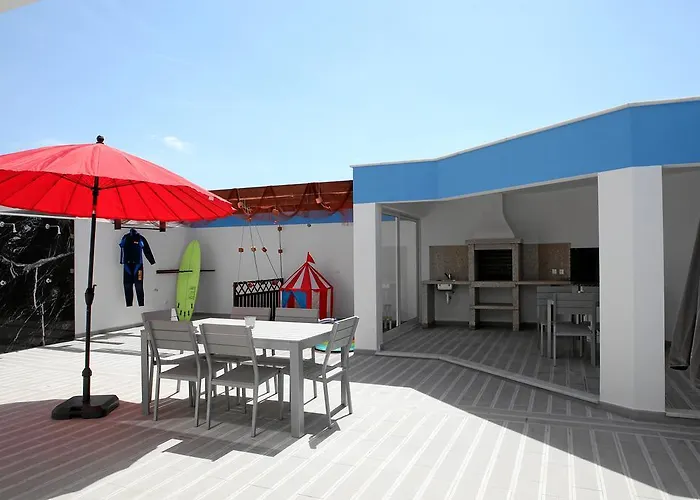 Πανσιόν 4 Surf 4*